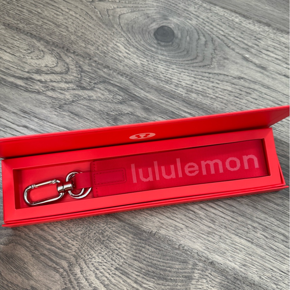 Lululemon Pinnacle Member Exclusive Keychain